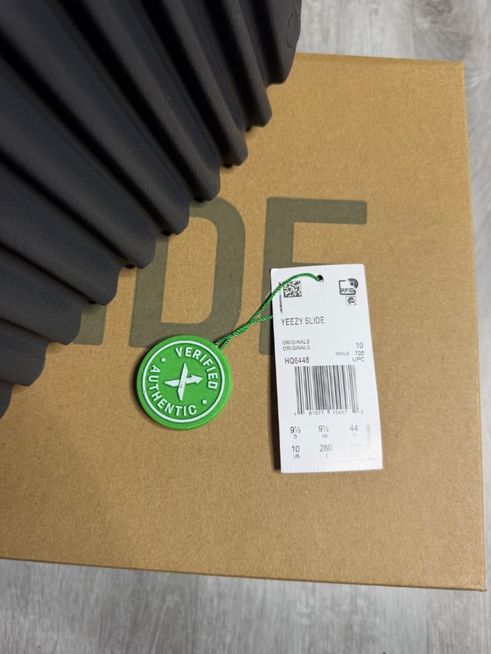 *NEW* Onyx Adidas Yeezy Slides Sizes 10,11,12,100% Authentic - Picture 6 of 10